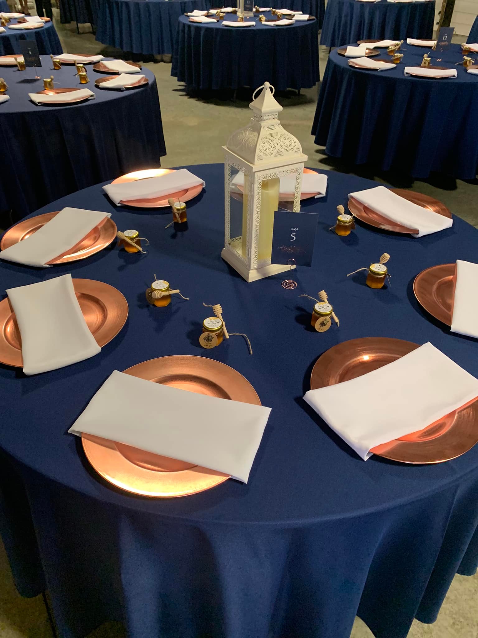 navy and gold tablescape
