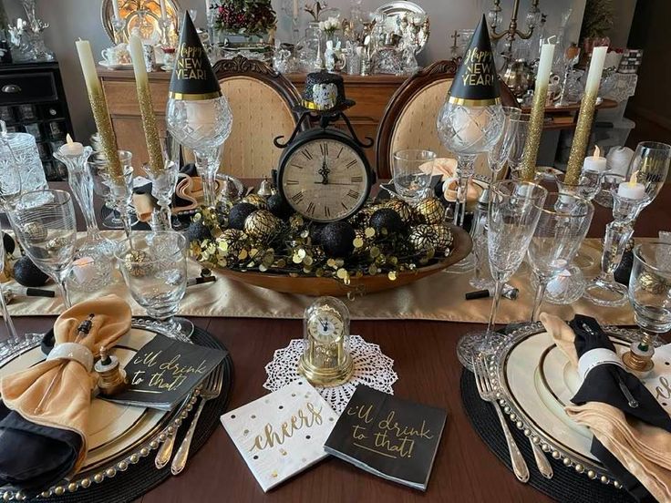 black and gold new years party decor